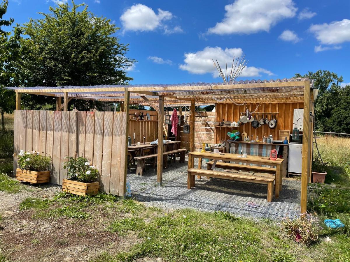 Terra-Tipike, Tipi A La Ferme Entre Terre Et Mer Trébry Exterior foto